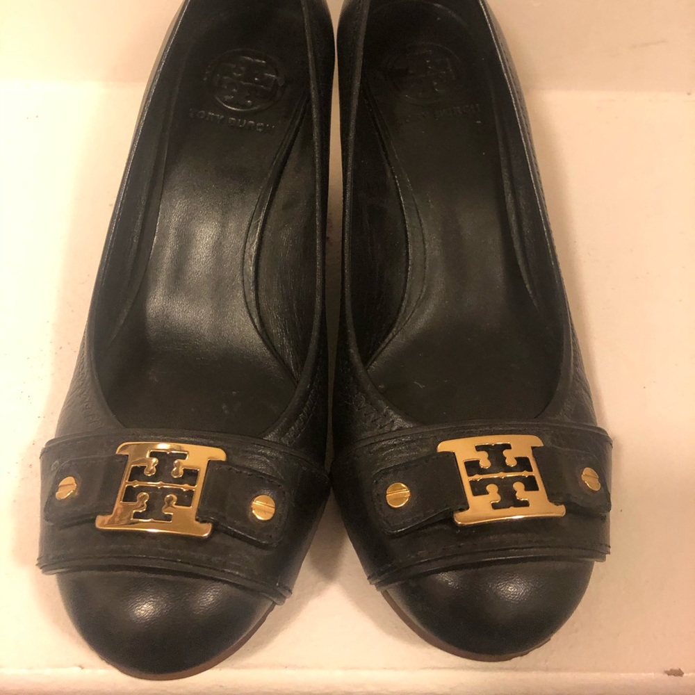 Black leather Tory Burch wedges